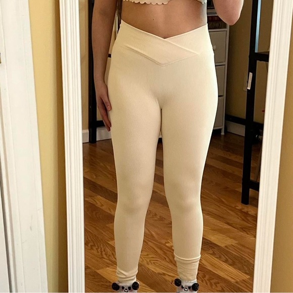 Cream High-Waisted Leggings - Picture 1 of 7